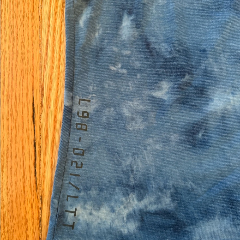 Lululemon Mens Blue Tie-Dye Tank Top - Picture 3 of 4